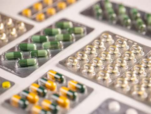 Blister packaging with capsules and softgels